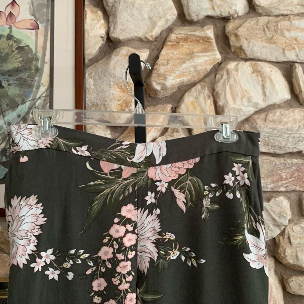 Loft womens floral cropped pants summer style - Picture 4 of 8